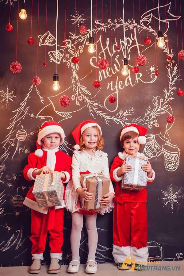 Những set đồ Noel cho bé nổi bần bật mùa Giáng sinh